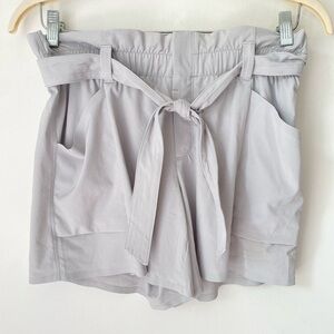 Athleta Shorts Women’s 8 Tall Skyline Paper Bag Belted Short